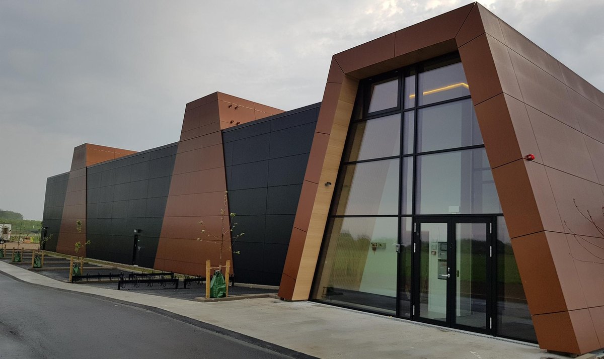 Edificio de la central de calor de Tietgenbyen, en Odense, junto al centro de datos de Meta