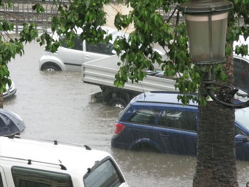 Las inundaciones crean serios riesgos de salud