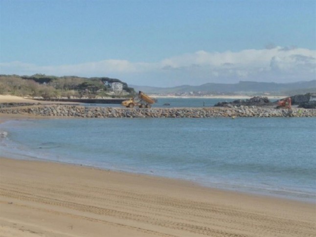 Cantabria comprende las protestas contra espigones y las analizará