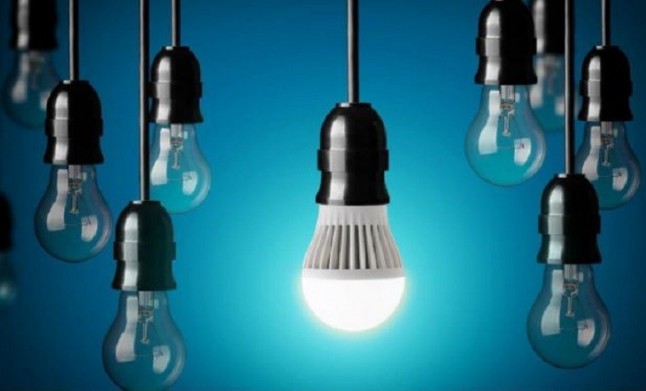 La Ciudad de Buenos Aires entrega lámparas LED a los vecinos que se sumen a la iniciativa