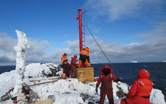 El terreno se eleva rápidamente en Antártida Occidental por el deshielo