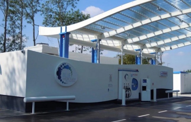 Toyota y Shell pondrán en marcha una estación de recarga de vehículos de pila de combustible en EEUU