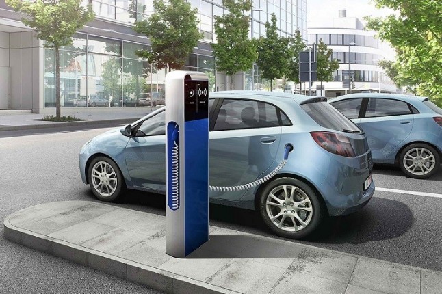 IU propone un plan de ayudas a la compra de coches eléctricos