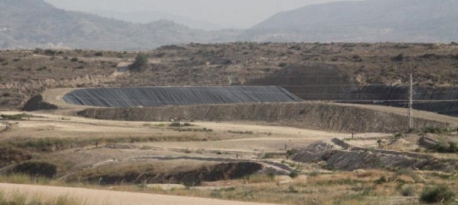 El Parlamento Europeo mantiene abierta la investigación sobre el vertedero de Las Cañadas de Elda (Alicante)