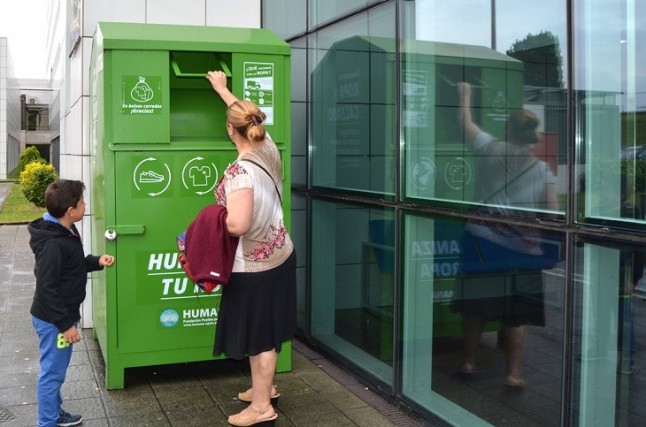 Recuperando ropa fuera de uso en Galicia