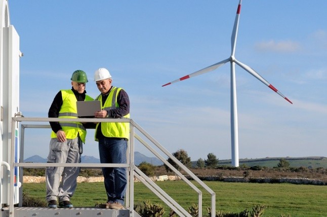 AEE y Robert Walters promoverán el empleo en el sector eólico a través del Portal del Empleo Eólico