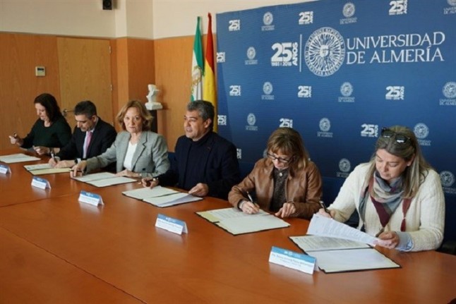 El Puerto de Almería se implica en la investigación ambiental