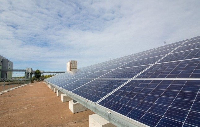 Chernóbil estrena una planta de energía solar tres décadas después del mayor accidente nuclear de la Historia