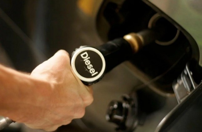 Las petroleras al borde de un ataque de nervios por la sensata recomendación de expertos de subir un 28% el diesel