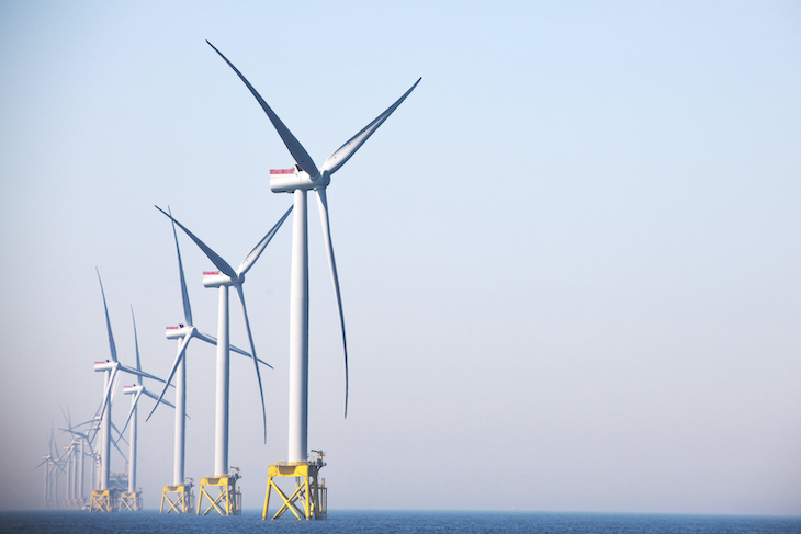 El dron español que inspecciona el mayor parque eólico marino de Iberdrola en el Mar del Norte