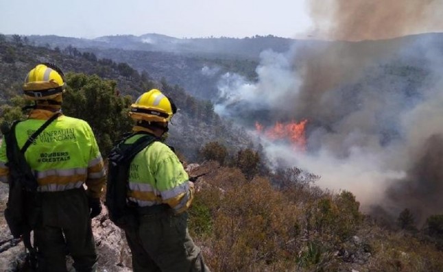 Puig elogia la profesionalidad de los efectivos de Llutxent