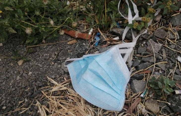 Baleares se pone seria con los residuos de guantes y mascarillas usados