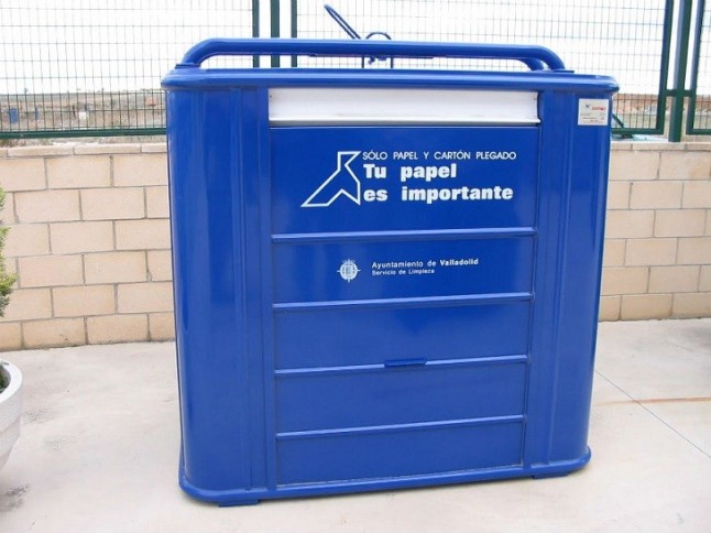 El Ayuntamiento de Valladolid renovará 240 contenedores de papel e incorporará 100 nuevos