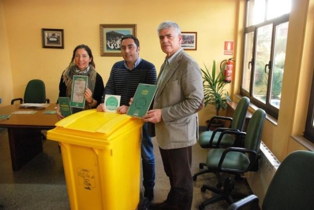 El municipio se suma a la última campaña de Cogersa para reciclar en edificios públicos