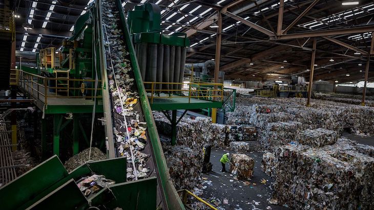 La planta de recogida de plásticos de la Colonia lleva ya más de 9 meses sin funcionar
