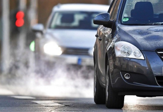 Un mantenimiento adecuado del coche reduce las emisiones en las ciudades