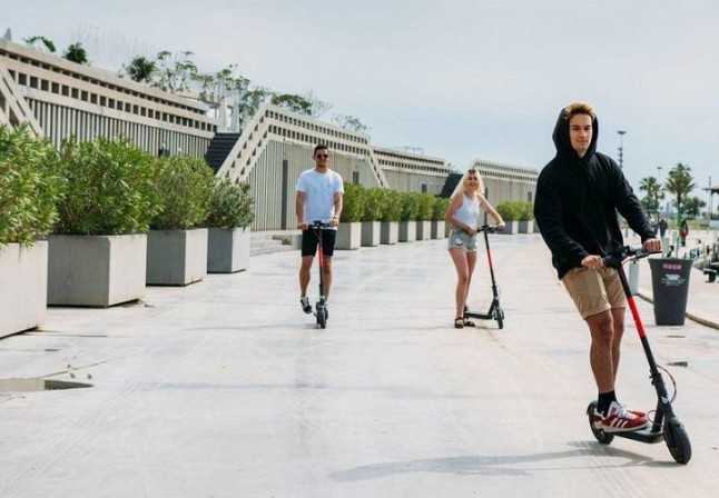 El AMB recomienda que los patinetes eléctricos circulen por vías ciclistas