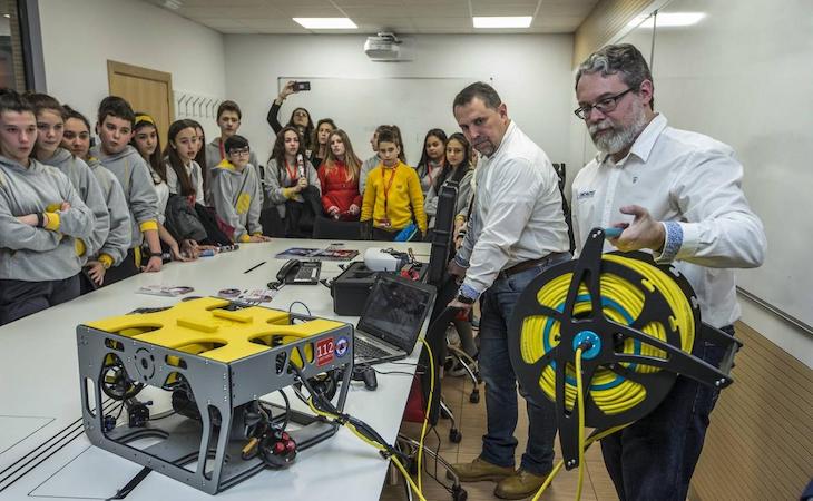 El 112 de Cantabria incorpora un dron submarino para emergencias por contaminación