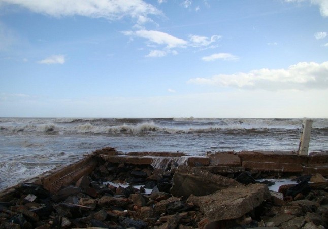 El ladrillo arrasa las playas españolas