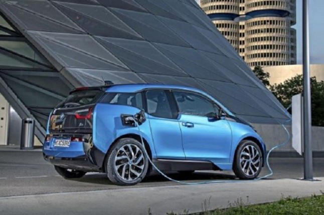 BMW supera las 7.000 unidades electrificadas vendidas en España desde 2013