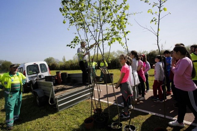 Oviedo celebra la Semana del árbol con la plantación de más de 200 ejemplares