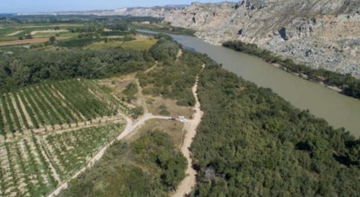 Implementan la técnica de curage de grandes masas de sedimentos vegetadas en 14 enclaves de Aragón