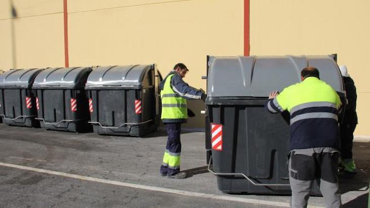 Granada habilita un canal de gestión diferenciado para la recogida de residuos con Covid-19