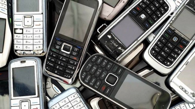 Reciclar el viejo teléfono móvil puede ayudar a salvar a poblaciones de gorilas