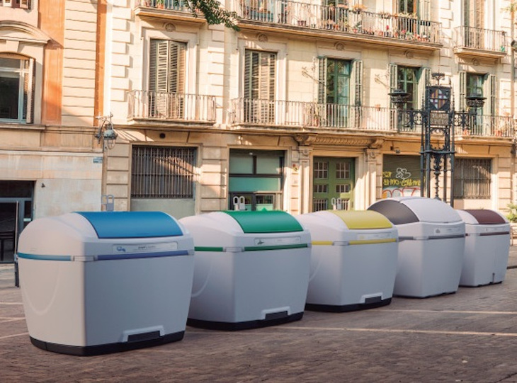 La provincia de Málaga compra más de 1.300 contenedores para la recogida de la basura doméstica