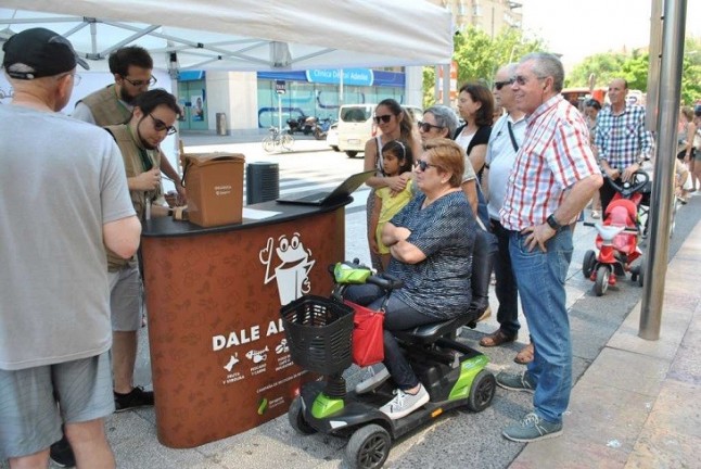 Aragón. Más de 1.500 hogares del Actur se inscriben en la prueba piloto del quinto contenedor