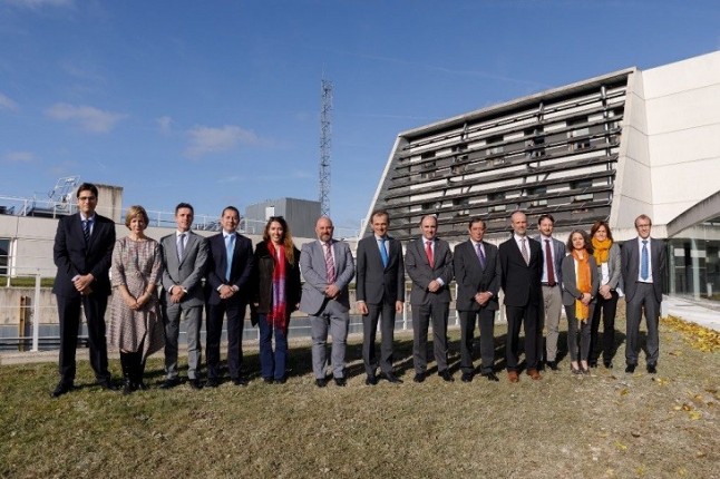 El ministro Pedro Duque visita las infraestructuras de I+D de CENER