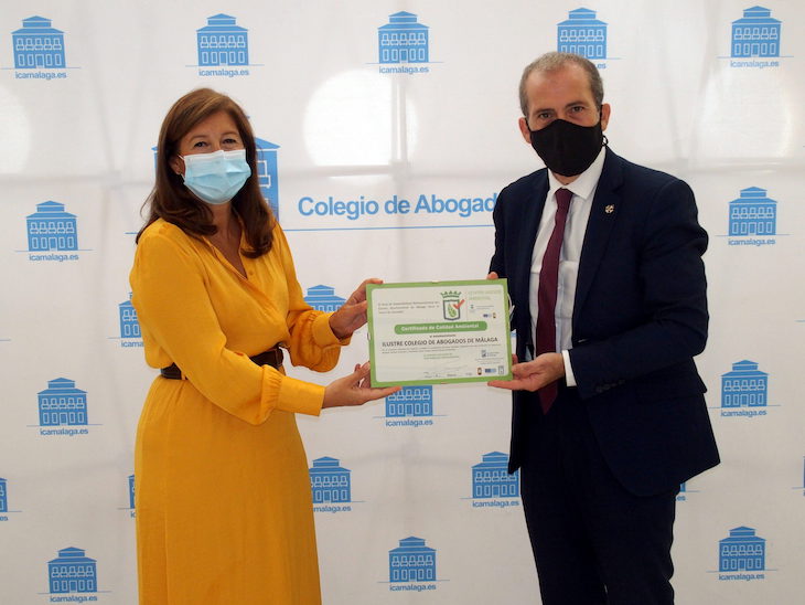 El Ayuntamiento de Málaga concede al Colegio de Abogados el certificado de Calidad Ambiental Municipal