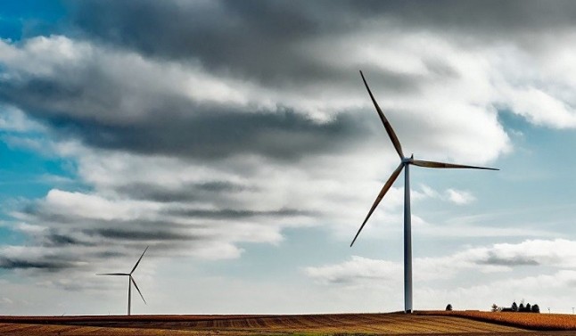 España propone en Europa un objetivo en energías renovables vinculado a reforzar las interconexiones