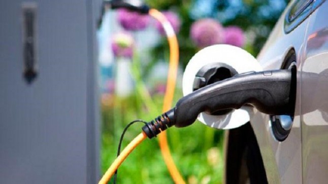 Calcio como sustituto del litio en baterías recargables de coches eléctricos