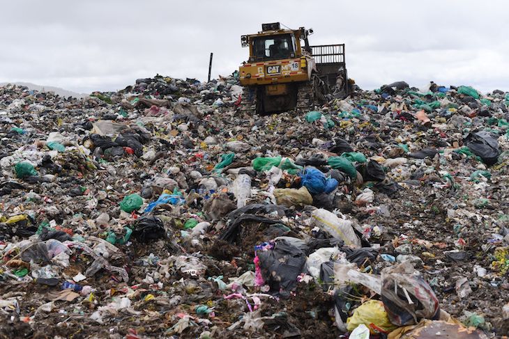 El proyecto de Ley española de residuos y suelos contaminados para su tramitación