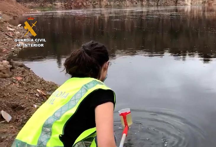 Investigan un vertedero de Seva (Barcelona) por tirar residuos contaminados a una riera