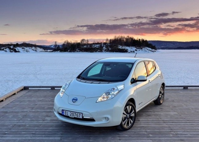 Nissan se sale con su eléctrico Leaf