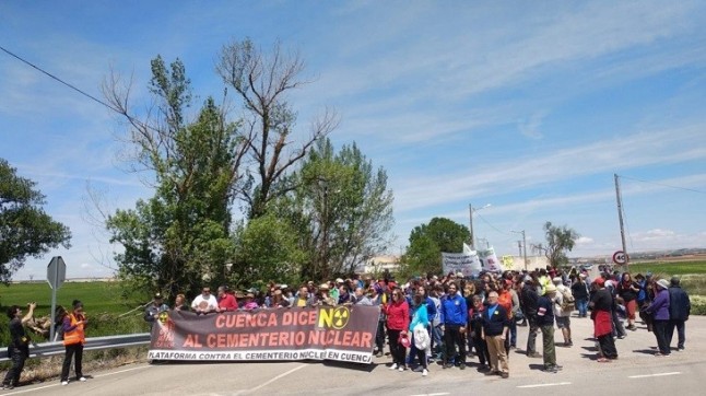 Marcha a Villar de Cañas contra las toneladas de basura nuclear