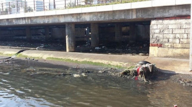Denuncian ante la Fiscalía los vertidos en la desembocadura de la Rambla de Almería