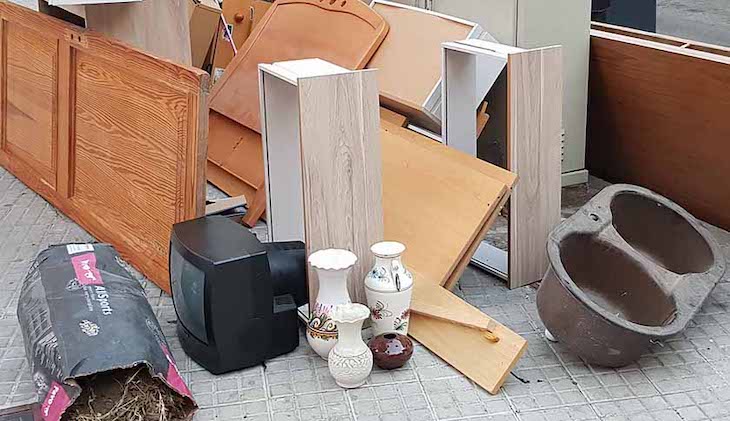 Baleares suspende la recogida de trastos y anuncia multas para quienes los saquen a la calle