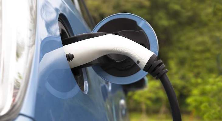 Las ventas de coches eléctricos se desploman