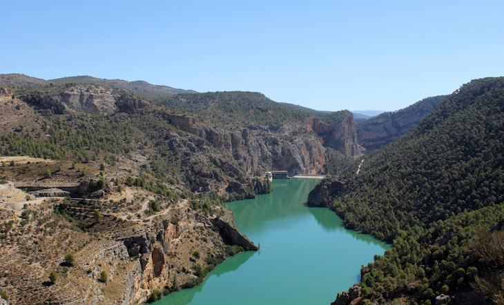 Termina la moratoria de pesca en el embalse de El Molinar