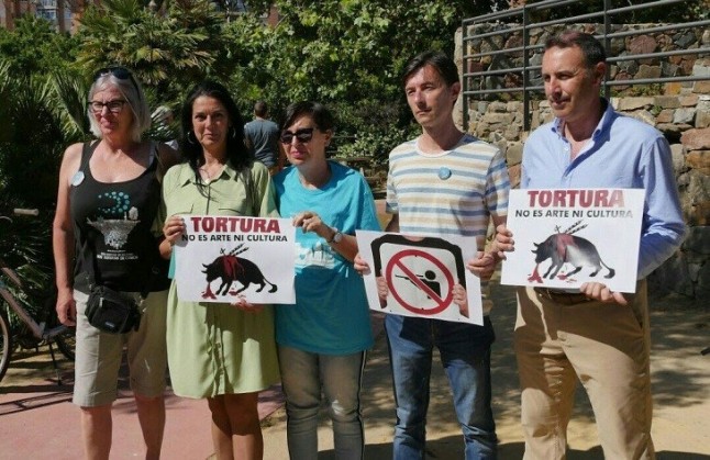 Málaga Ahora asegura que "no destinará ni un euro al maltrato animal"