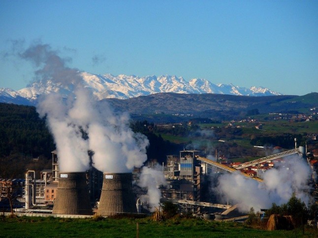 UGT apoya el plan de transición energética de Solvay