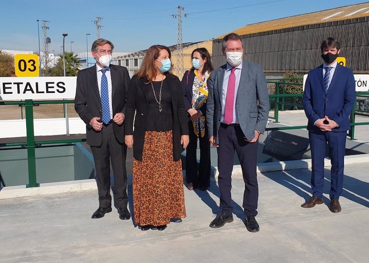 Lipasam pone en servicio el punto limpio de las Palmeras