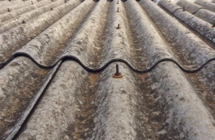 Murcia retira amianto de colegios públicos