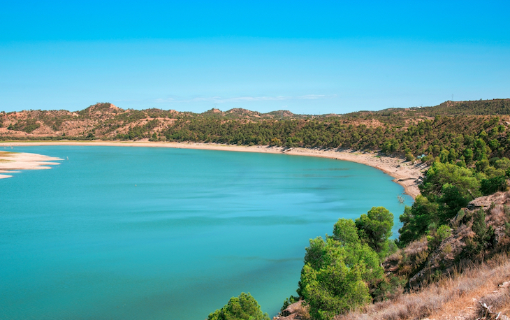 Alternativas para mejorar el transporte de sedimentos a lo largo del bajo Ebro