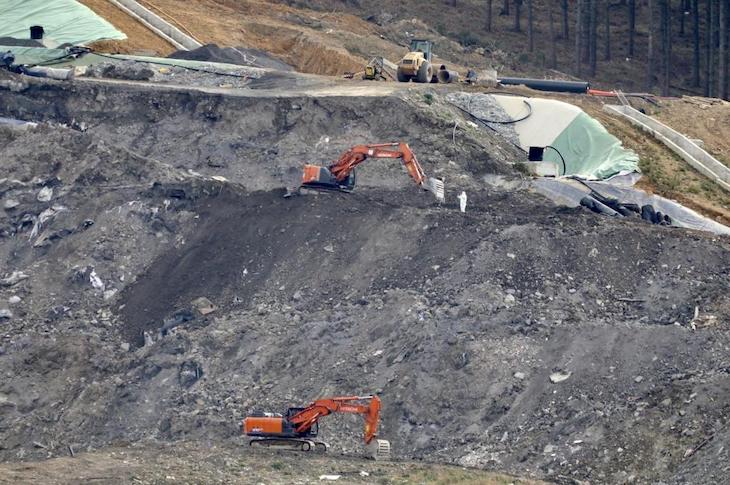 Medio Ambiente encarga una investigación pericial sobre las causas del deslizamiento en el vertedero de Zaldibar