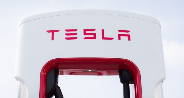 Europa se cubrirá de supercargadores de Tesla