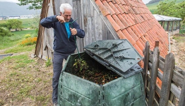 Marín se suma al programa de compostaje doméstico de Sogama